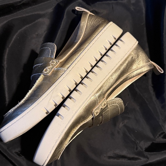 Vionic Uptown Leather Packable Travel Penny Loafers size 8 EUC - Picture 11 of 11